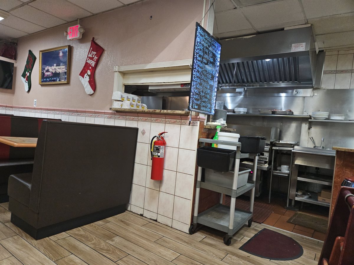 Tommy's Family Restaurant